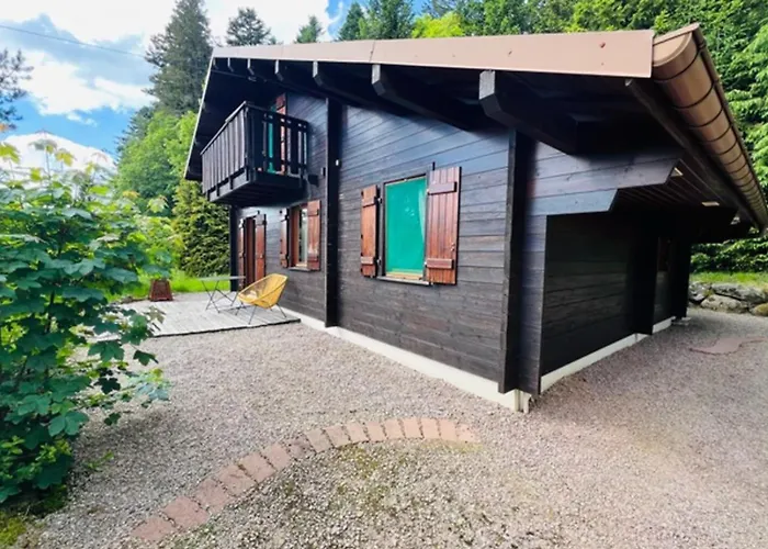 Little Paradise Hidden From View * Liézey